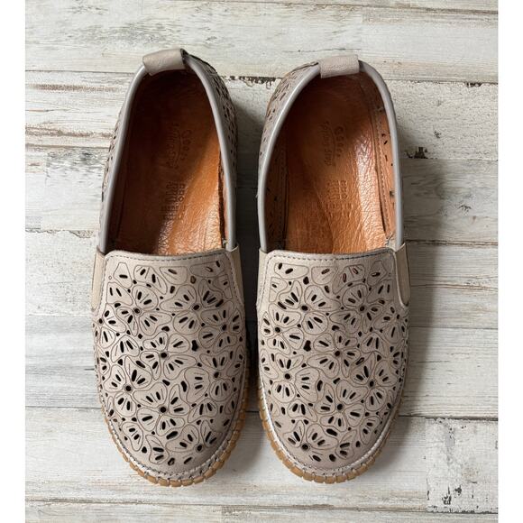 Spring Step taupe beige floral cutout loafers NEW sz 37/7 - Picture 4 of 5